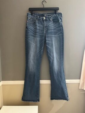 Signature Levi Strauss Women’s Mid Rise Boot Cut Denim Jeans 16M 33x32